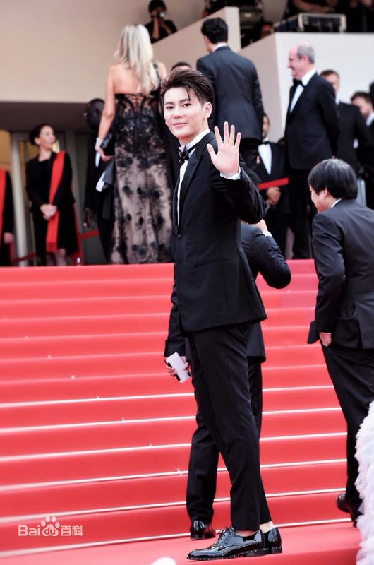 王嘉(Jevon Wang)时尚大秀图集壁纸壁纸