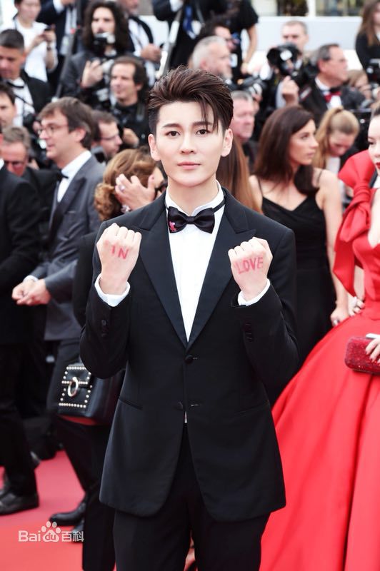 王嘉(Jevon Wang)时尚大秀图集壁纸壁纸