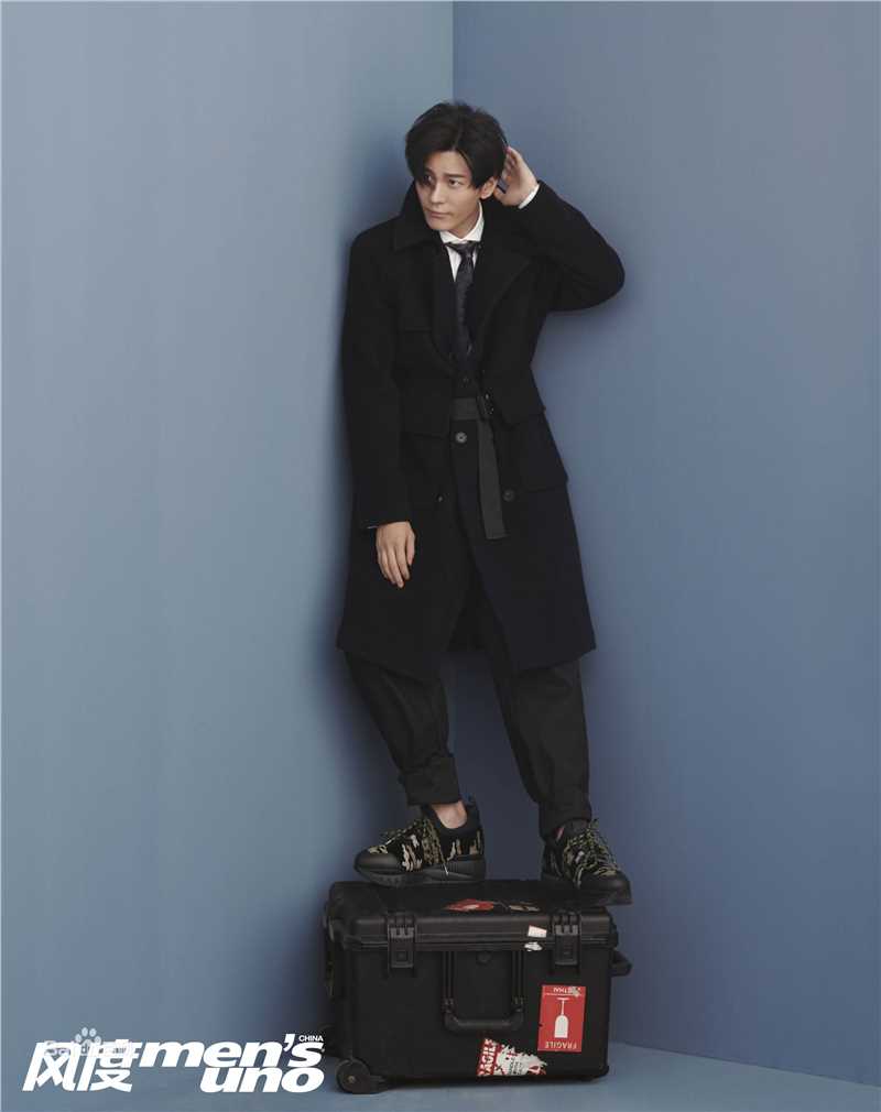 王嘉(Jevon Wang)风度men's uno素颜照壁纸