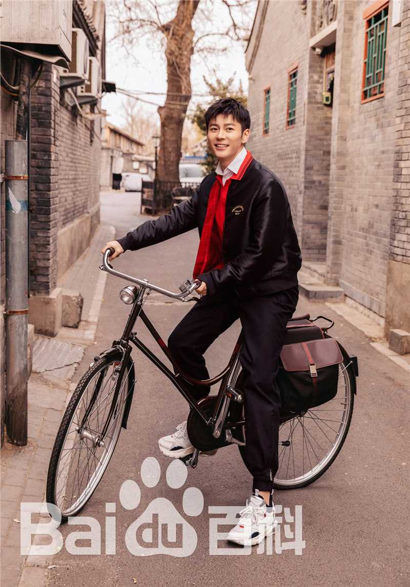 王嘉(Jevon Wang)2019新年贺岁片性感图片图集