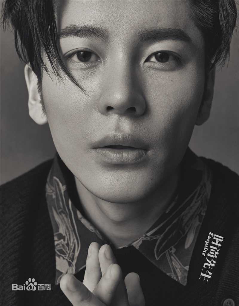 精选王嘉(Jevon Wang)在《时尚先生Esquire》中的图册