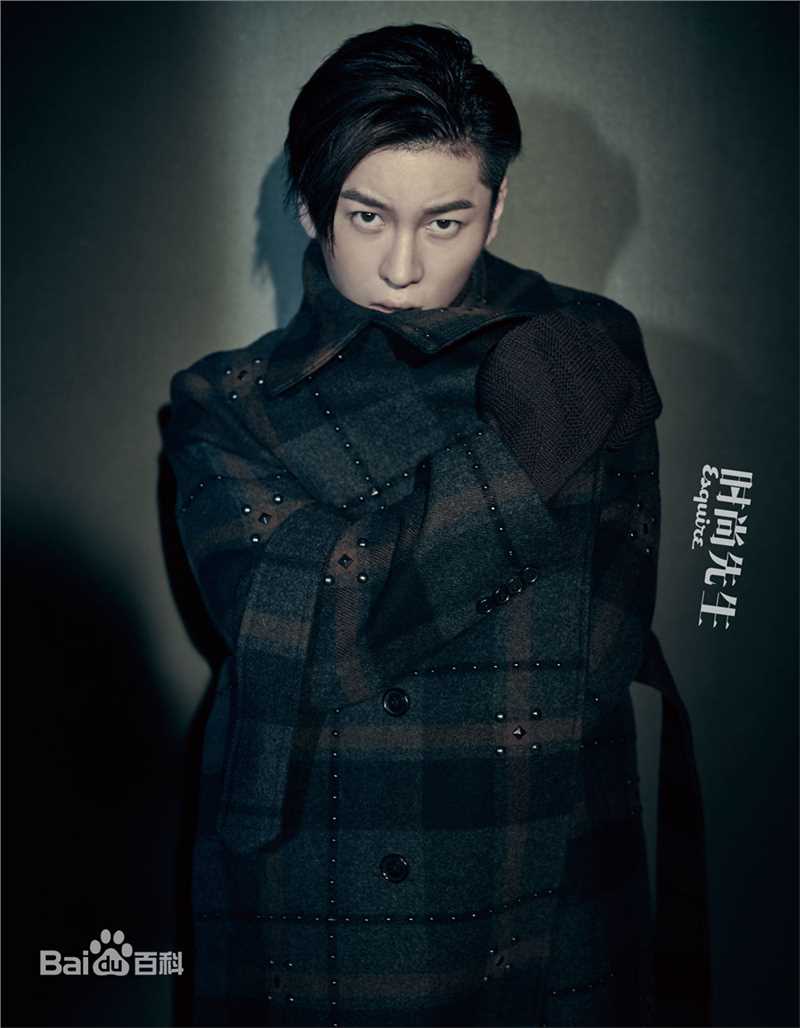 精选王嘉(Jevon Wang)在《时尚先生Esquire》中的图册