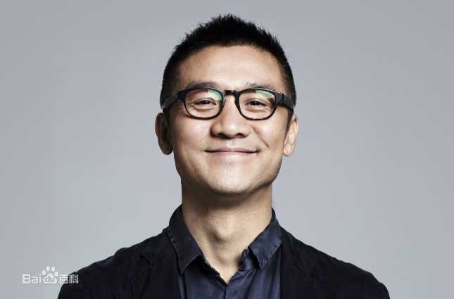 最新黄志忠性感图片