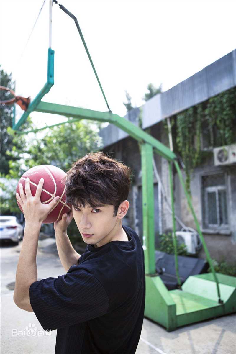 刘芮麟(Wayne)篮球