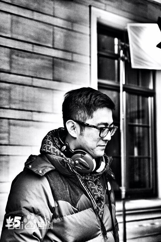 高清陈畅(Chen Chang)在《复合》工作照中的图集