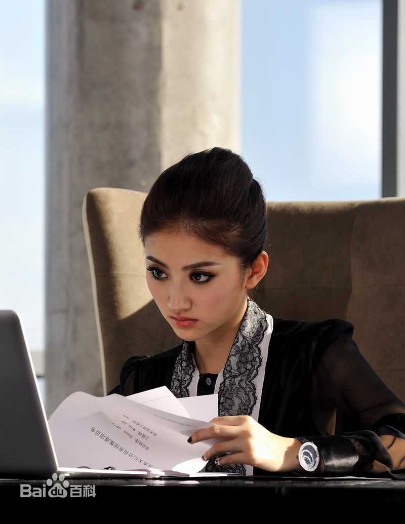 景甜(Jing Tian)出演《我的美女老板》最新剧照