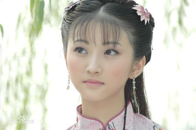 景甜(Jing Tian)出演《狂蟒惊魂》剧照