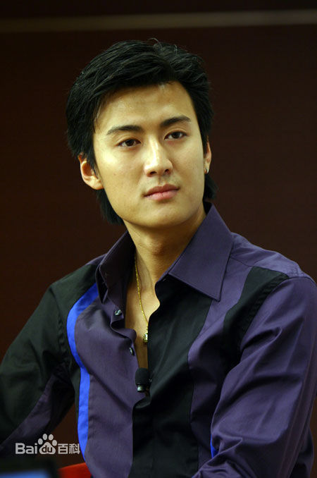 戚迹(Miracle)2009年携爱犬做客搜狐前后照片