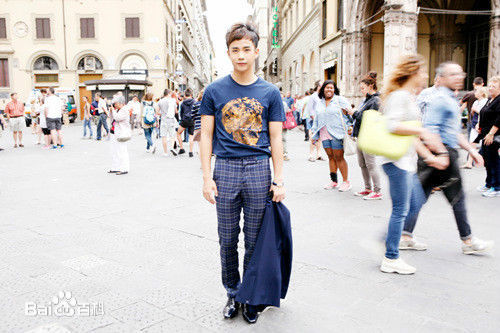 李茂(Caesar)最新时装周壁纸