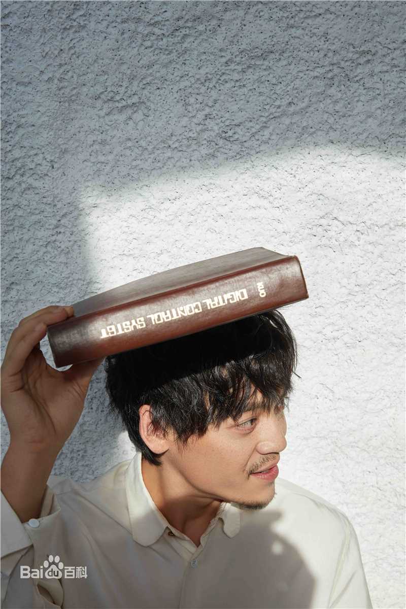 王紫逸(Leo)白色系