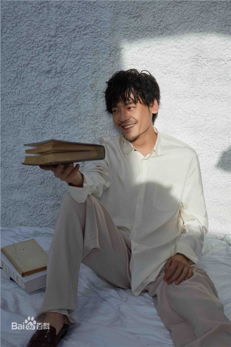 王紫逸(Leo)白色系