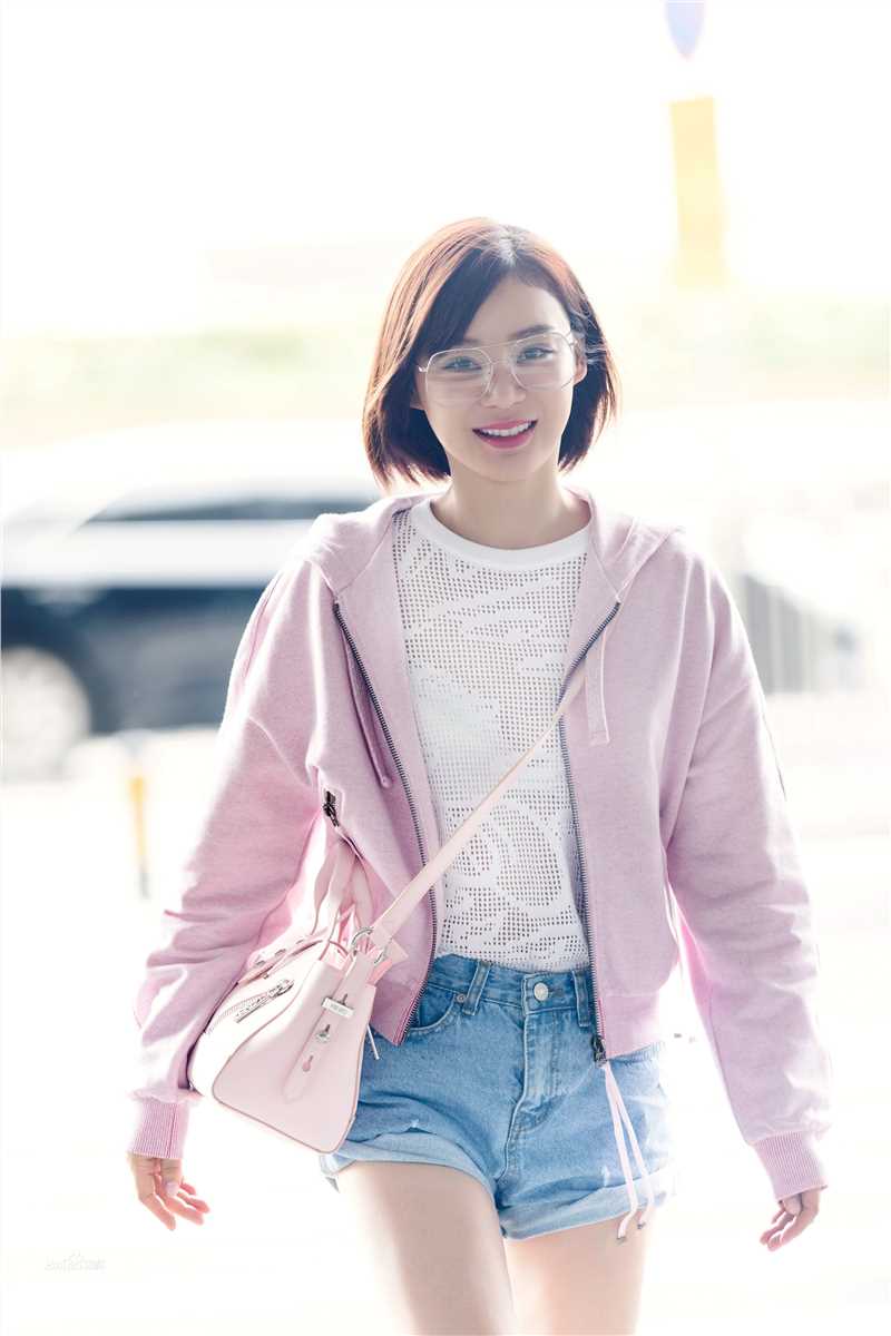 袁姗姗(Mabel Yuan)机场look前后照片