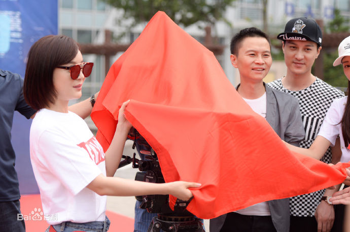 最新袁姗姗(Mabel Yuan)在《米露露求爱记》饰演米露露中的壁纸