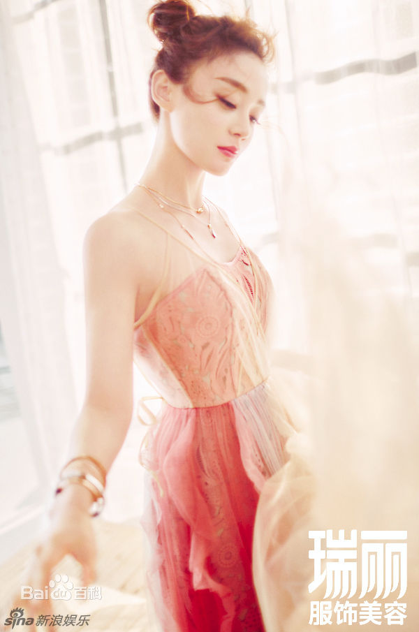 最优质袁姗姗(Mabel Yuan)在《瑞丽服饰美容》中的相册