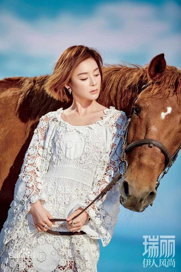 高清袁姗姗(Mabel Yuan)在《瑞丽伊人风尚》2016年7月刊中的图集