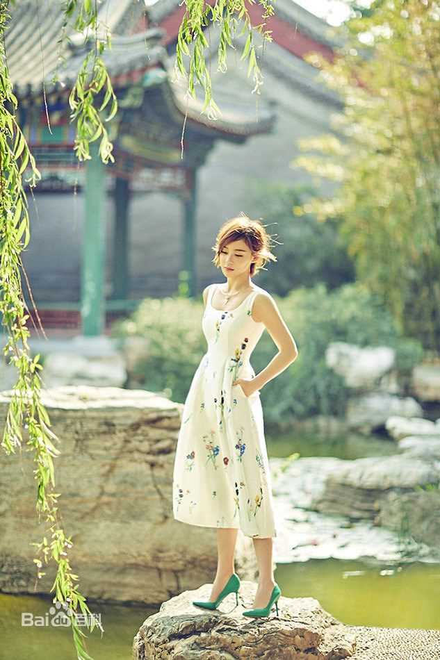 高清袁姗姗(Mabel Yuan)在《城市画报》中的图集