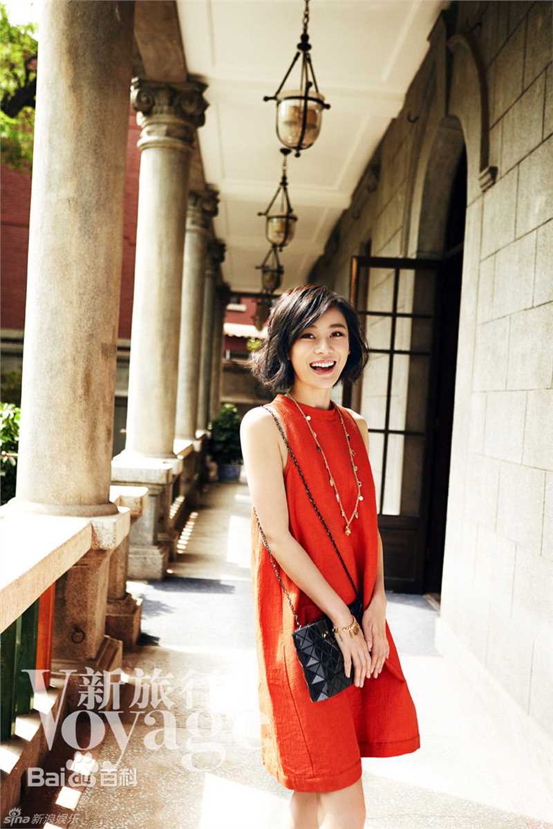 最新袁姗姗(Mabel Yuan)在《新旅行》2016年8月刊中的壁纸