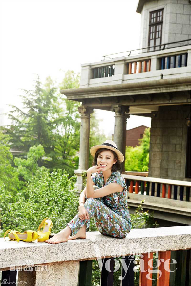 最新袁姗姗(Mabel Yuan)在《新旅行》2016年8月刊中的壁纸
