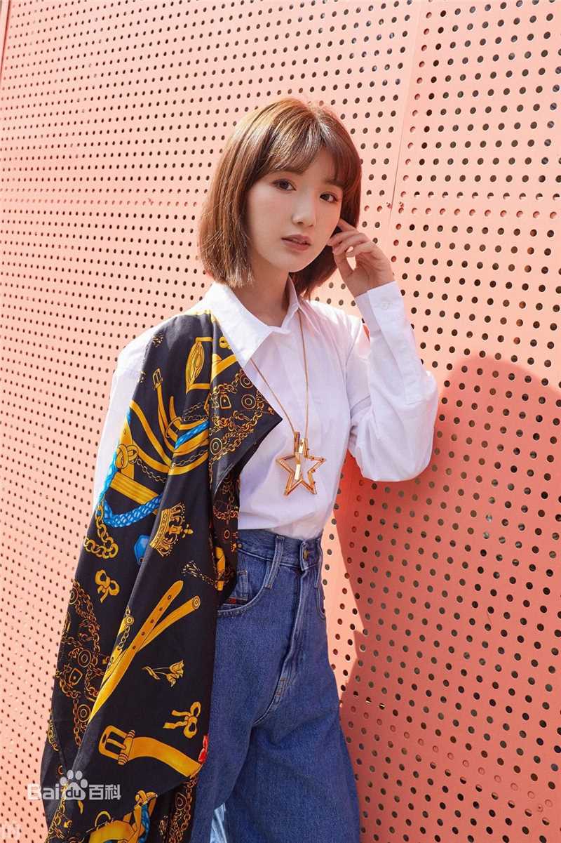 毛晓彤(Rachel Momo)街拍前后照片