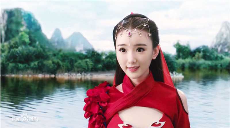 毛晓彤(Rachel Momo)在《微微一笑很倾城》二喜中的