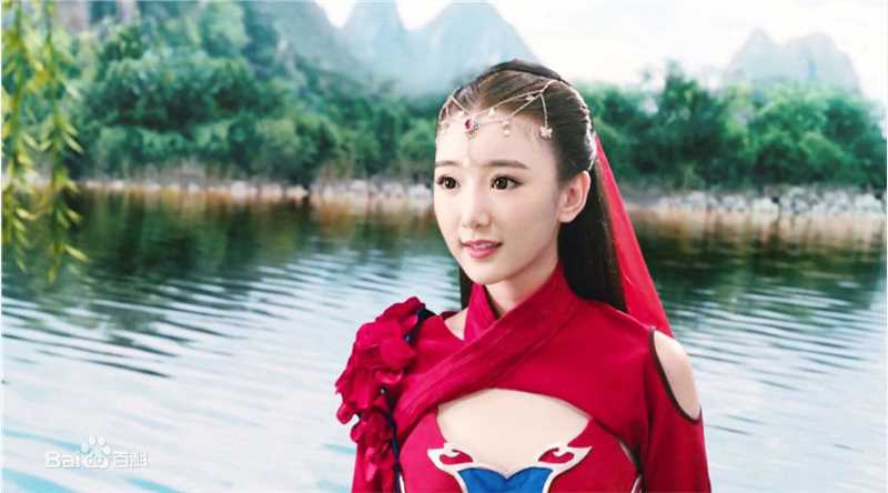 毛晓彤(Rachel Momo)在《微微一笑很倾城》二喜中的