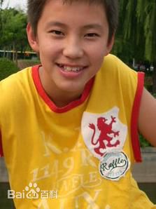 最新王子刚壁纸