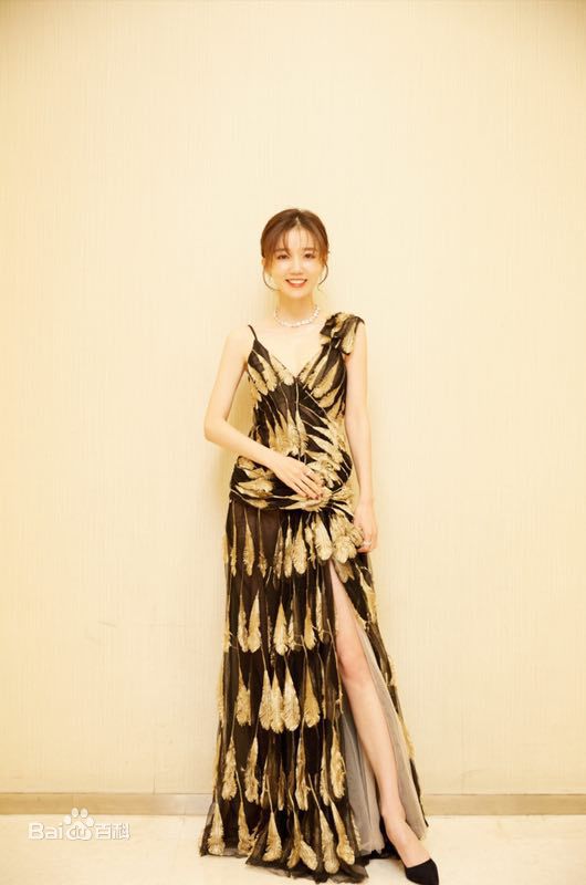 于莎莎出席活动