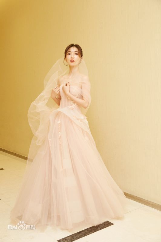 于莎莎出席活动