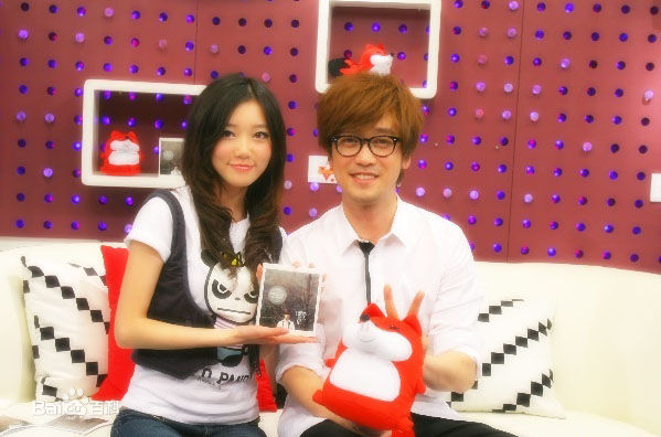 于莎莎出席活动