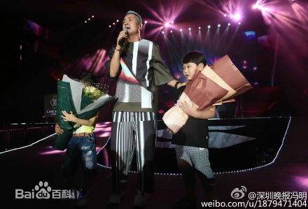 何晟铭(Michael)深圳秀色乐客时尚盛典演唱会前后照片
