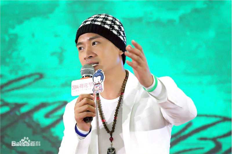 何晟铭(Michael)荷花节素颜照壁纸