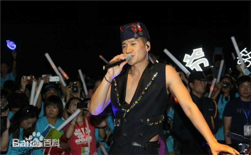 何晟铭(Michael)荷花节素颜照壁纸