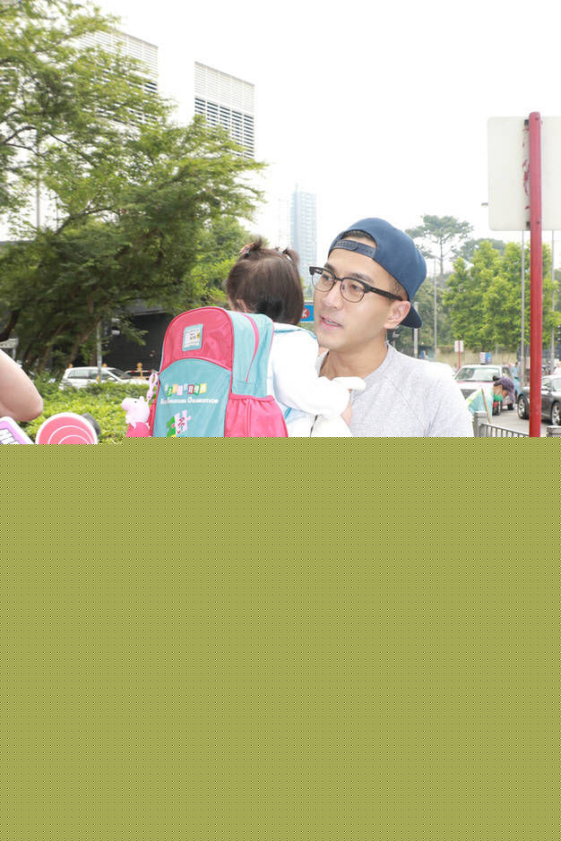 刘恺威(Hawick Lau，Lau Hoi Wai)和女儿小糯米性感图片图集