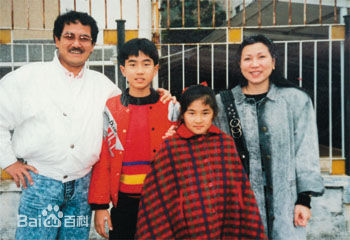 刘恺威(Hawick Lau，Lau Hoi Wai)儿时照片性感图片图集