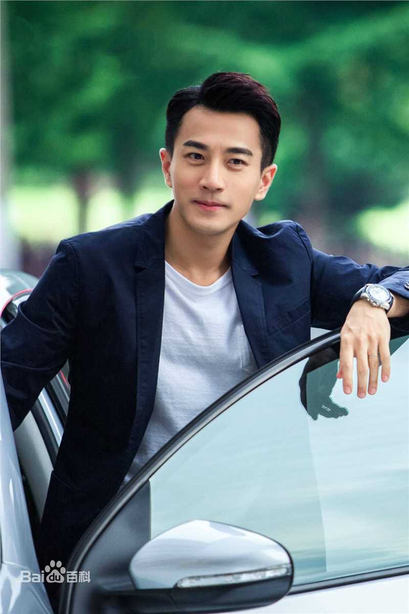 刘恺威(Hawick Lau，Lau Hoi Wai)周末父母饰于致远素颜照相册