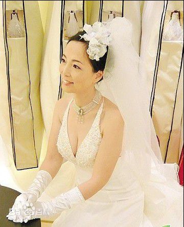 苑琼丹婚纱活动照