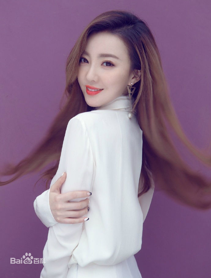 最新余声(Yu Sheng)性感图片