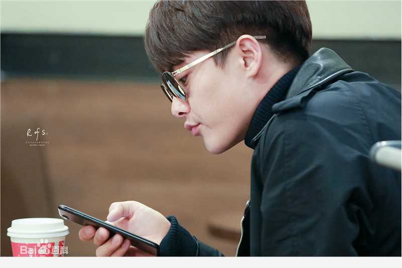 马天宇(Ray Ma)机场照3性感图片图集