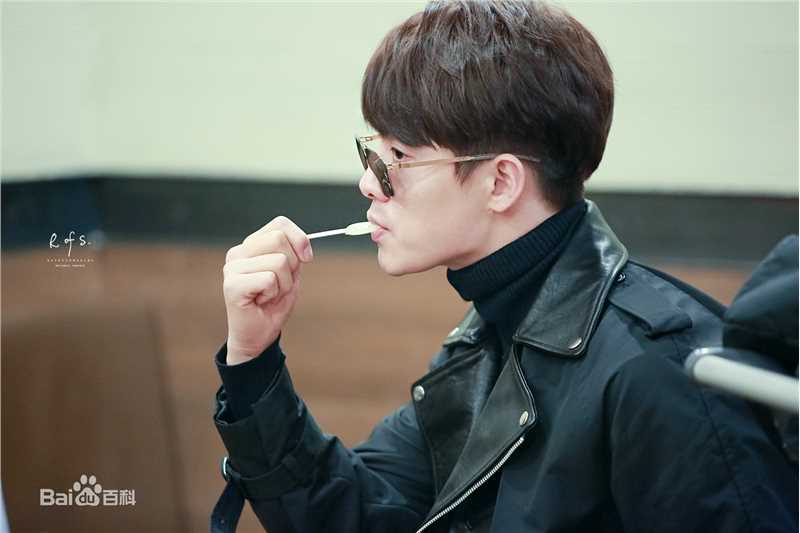 马天宇(Ray Ma)机场照3性感图片图集