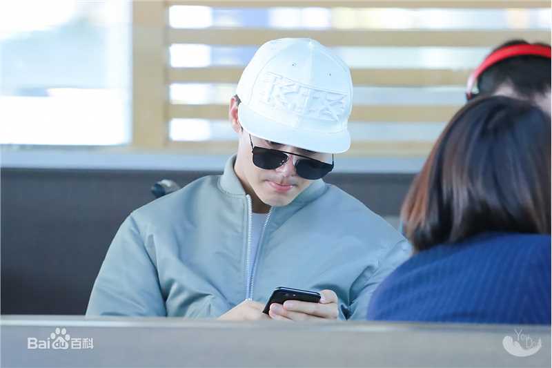 马天宇(Ray Ma)机场照3性感图片图集