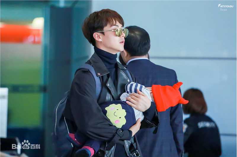 马天宇(Ray Ma)机场照3性感图片图集