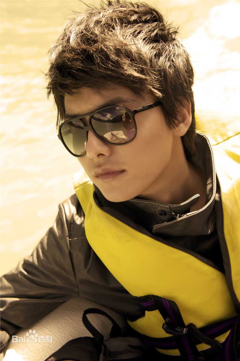 最新马天宇(Ray Ma)在《印··西区》中的壁纸