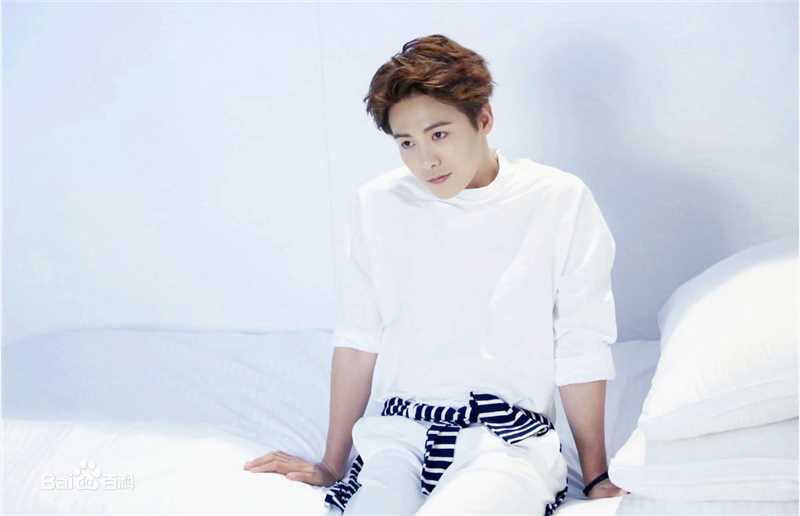 最新马天宇(Ray Ma)在《精品购物指南》中的图集