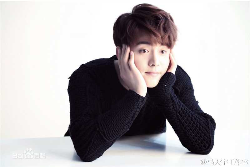 最新马天宇(Ray Ma)在《精品购物指南》中的图集