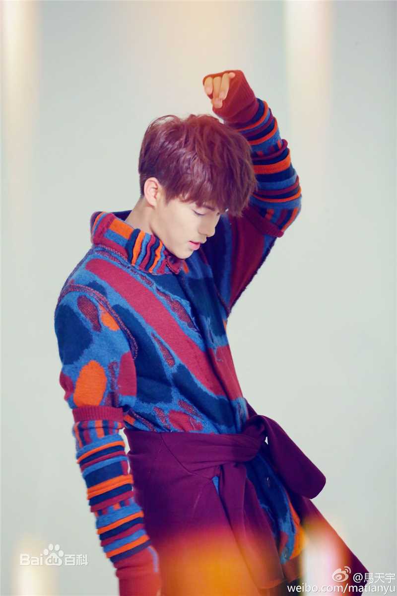 最新马天宇(Ray Ma)在EP《手花》中的图集