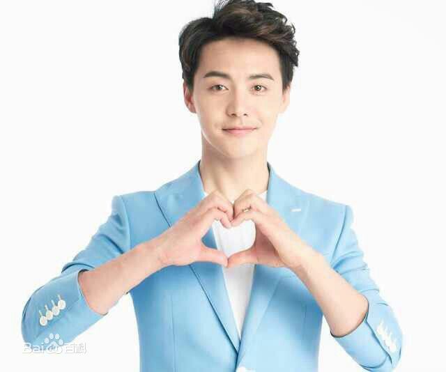 马天宇(Ray Ma)回头客辣大叔烤薯片代言前后照片