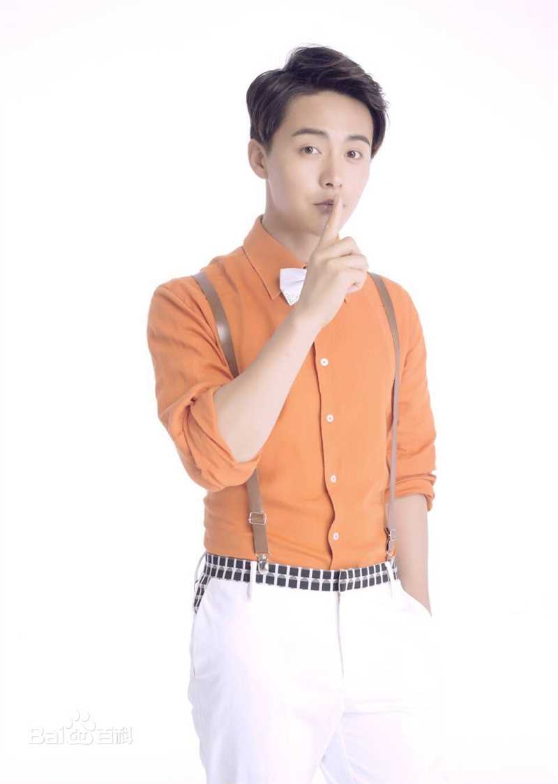 马天宇(Ray Ma)回头客辣大叔烤薯片代言前后照片