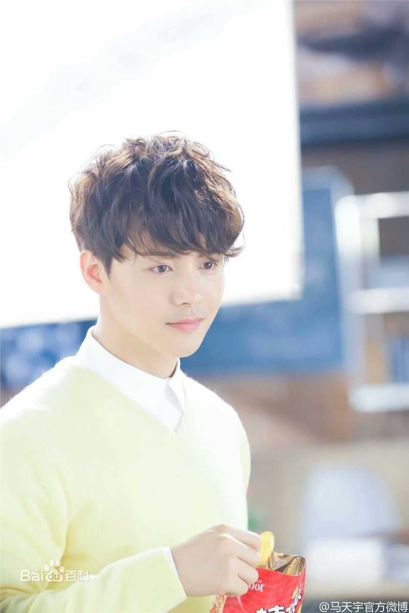 马天宇(Ray Ma)回头客辣大叔烤薯片代言前后照片