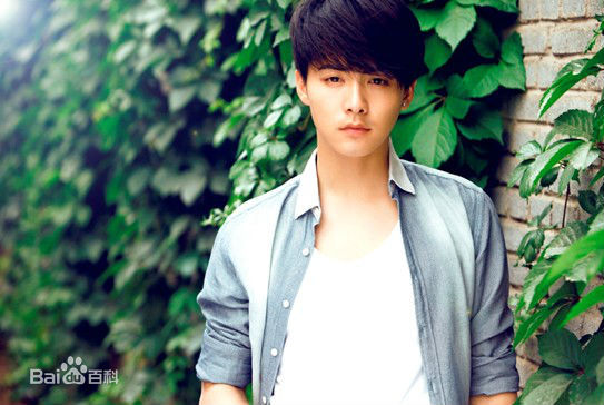 高清马天宇(Ray Ma)在专辑《世界之外》中的图册