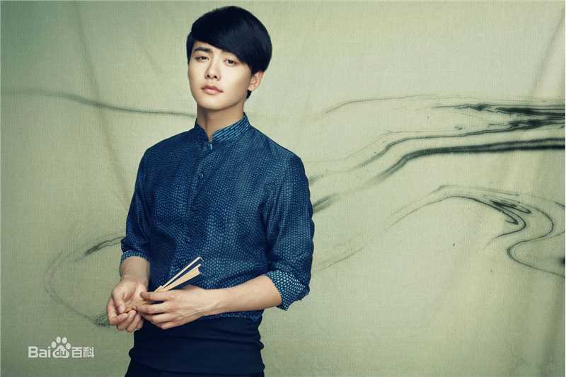 高清马天宇(Ray Ma)在专辑《世界之外》中的图册